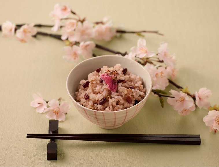 桜の花入りお赤飯